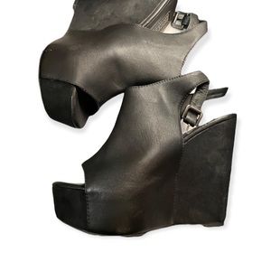 Deena & Ozzy Black Suede & Leather Wedges